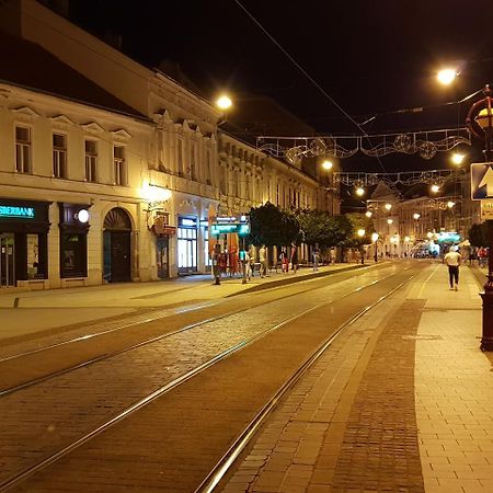 Vagabond Apartman Miskolc Bagian luar foto