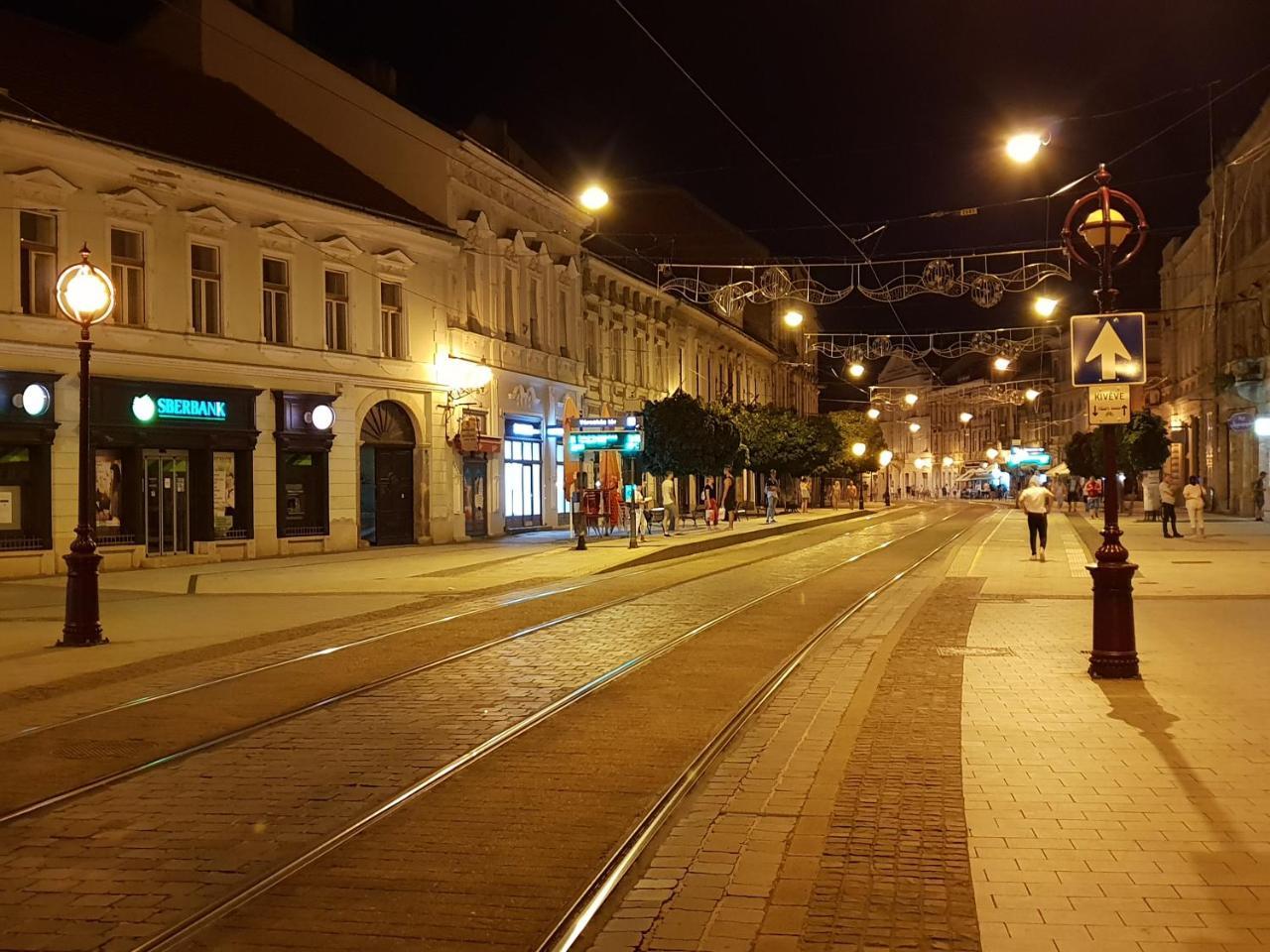 Vagabond Apartman Miskolc Bagian luar foto
